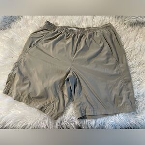 Patagonia VINTAGE Men’s Ultra Shorts With Liner. Size Large. Style: 24591